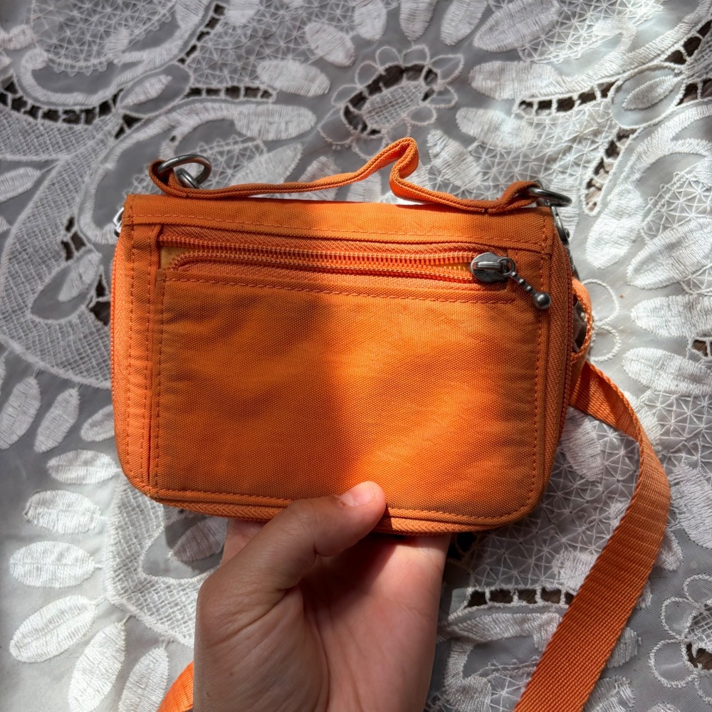 Baggallini Orange Nylon Crossbody Wallet Bag Turn Lock Travel Organizer - Picture 3 of 5